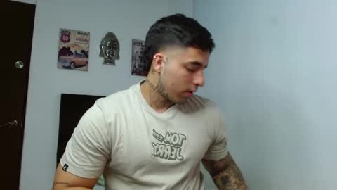 Darius Phoenix  online show from October 26, 10:25 pm