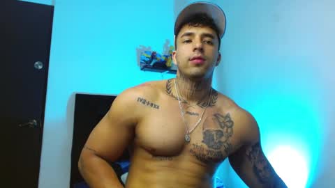 Darius Phoenix  online show from February 12, 8:37 pm