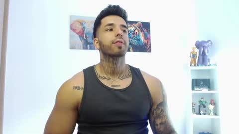 Snapshot of darius_phoenix chatting on July 9, 6:01 pm Darius Phoenix online show from July 9, 6:01 pm