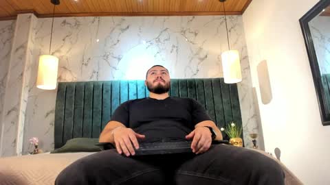 Darius online show from April 25, 12:30 pm