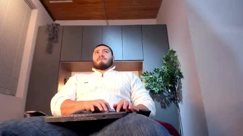 Darius online show from May 4, 11:28 am