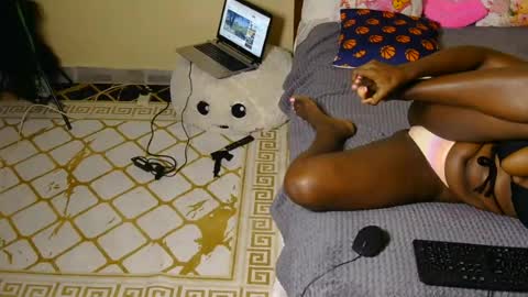 Snapshot of dark_candy3 chatting on July 5, 6:48 pm dark_candy3 online show from July 5, 6:48 pm
