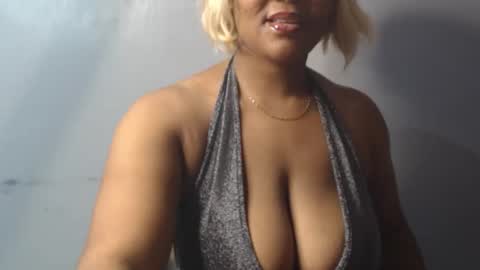 Snapshot of dark_chocoxx chatting on January 7, 6:05 am Goodness online show from January 7, 6:05 am