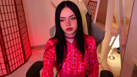 Snapshot of dark_diva chatting on May 22, 9:31 pm Diva online show from May 22, 9:31 pm