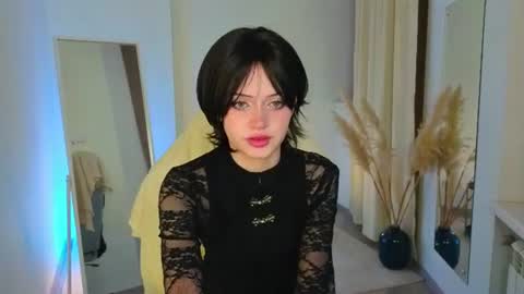 Snapshot of dark_diva chatting on July 9, 9:08 pm Diva online show from July 9, 9:08 pm