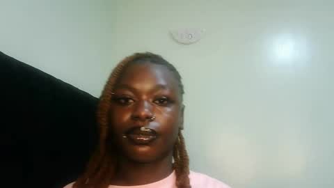 Divah online show from May 17, 8:38 pm