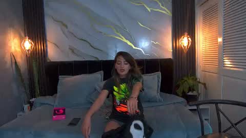 dark_dominika online show from June 27, 1:43 am