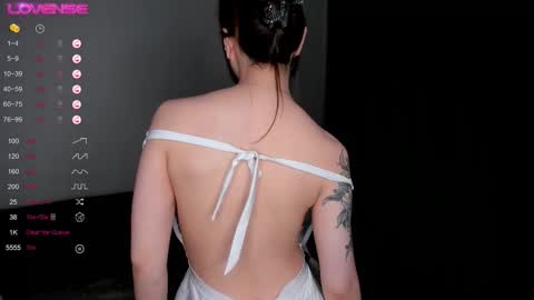 Snapshot of dark_ester chatting on October 8, 11:41 am Ester online show from October 8, 11:41 am