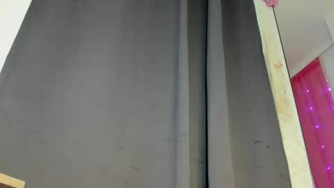 dark_flama online show from November 28, 12:52 pm