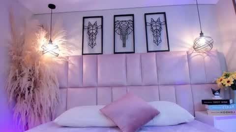 Nina online show from October 2, 3:24 am