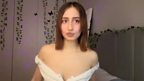 Emily online show from December 3, 7:16 am