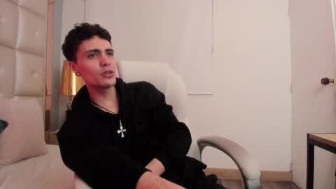 dark_sun333 online show from January 6, 11:51 pm