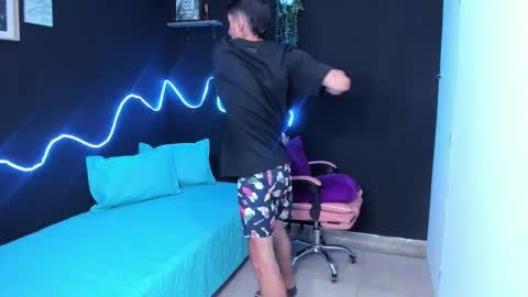 dark_valentino online show from March 4, 2:06 am