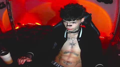   online show from December 18, 5:24 am