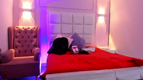 Jhon y Lucy online show from May 25, 3:34 am