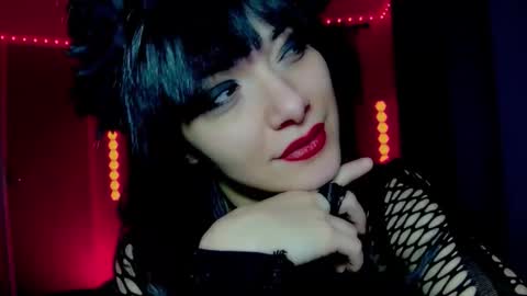 roseredgoddess online show from January 7, 4:26 am