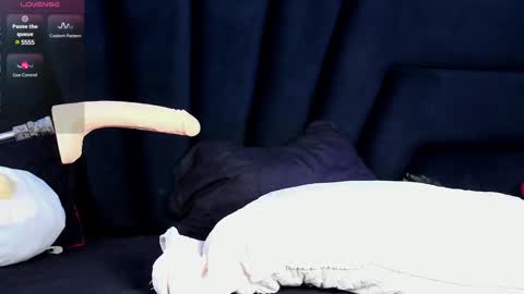 Snapshot of darkydolly_ chatting on December 5, 12:33 pm Dolly  OnlyFans sickdollyx online show from December 5, 12:33 pm