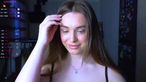 Snapshot of darlina_ryan chatting on May 1, 3:49 pm Darlina online show from May 1, 3:49 pm