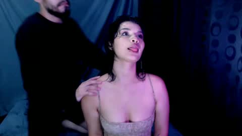 Snapshot of darling_and_dante chatting on January 6, 6:03 am darling_and_dante online show from January 6, 6:03 am