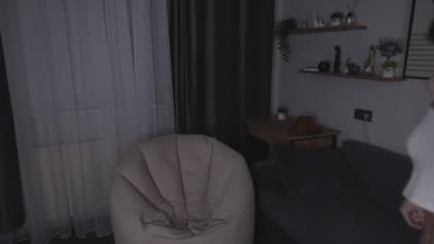 Snapshot of darling_celine chatting on May 22, 8:14 pm Janis online show from May 22, 8:14 pm