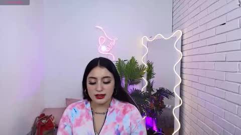 Snapshot of darling_tay chatting on October 7, 3:04 am Darling online show from October 7, 3:04 am