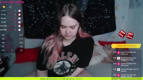 Snapshot of darling_tony18 chatting on February 20, 5:51 pm darling_tony18 online show from February 20, 5:51 pm