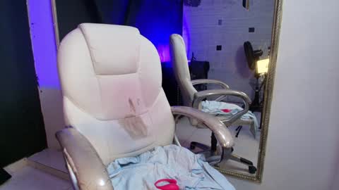 Darling online show from January 13, 8:04 pm