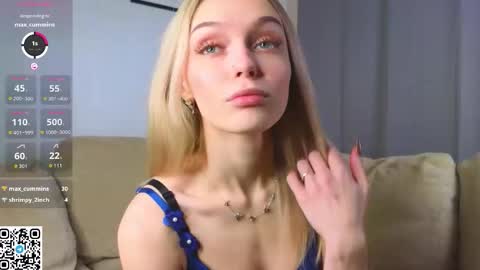 DarslyCat online show from November 18, 6:34 pm