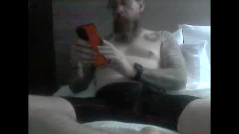 Snapshot of darthraider76 chatting on November 4, 3:27 am DarthRaider online show from November 4, 3:27 am