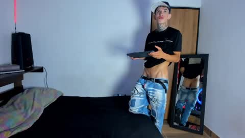 Snapshot of darwin_stark chatting on May 1, 9:41 pm darwin_stark online show from May 1, 9:41 pm