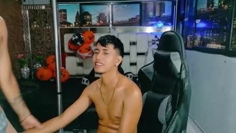 Snapshot of darwinandbrayan chatting on October 31, 2:51 pm darwinandbrayan online show from October 31, 2:51 pm