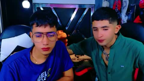 darwinandbrayan online show from November 21, 9:13 pm