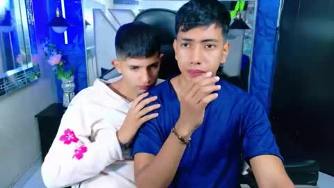 darwinandbrayan online show from January 12, 3:34 am