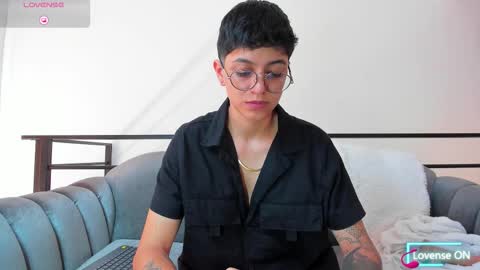 Snapshot of dass_roman chatting on September 29, 7:51 pm Dass Roman online show from September 29, 7:51 pm