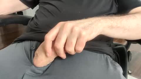 Snapshot of databass chatting on February 25, 8:09 pm databass online show from February 25, 8:09 pm