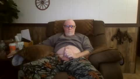 Snapshot of dave571960 chatting on January 10, 11:45 am dave571960 online show from January 10, 11:45 am