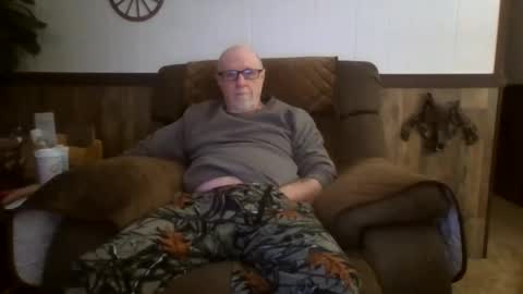 Snapshot of dave571960 chatting on January 11, 11:37 am dave571960 online show from January 11, 11:37 am