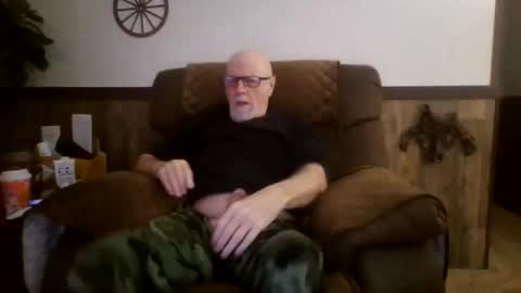 Snapshot of dave571960 chatting on January 19, 12:09 pm dave571960 online show from January 19, 12:09 pm