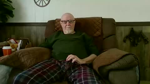 Snapshot of dave571960 chatting on April 2, 1:09 pm dave571960 online show from April 2, 1:09 pm