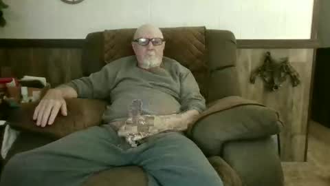 dave571960 online show from May 24, 10:31 am