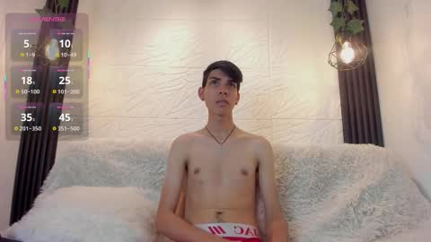 Snapshot of dave_925_ chatting on March 11, 7:31 pm dave_925_ online show from March 11, 7:31 pm