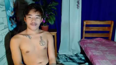 Snapshot of dave_boyyy chatting on July 13, 9:23 am dave_boyyy online show from July 13, 9:23 am