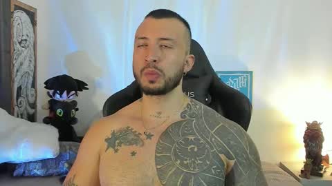 DAVE MAX online show from November 4, 11:04 pm