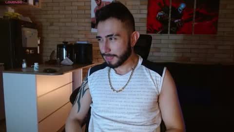 Snapshot of dave_wolf7 chatting on February 12, 12:16 am Dave Wolf online show from February 12, 12:16 am