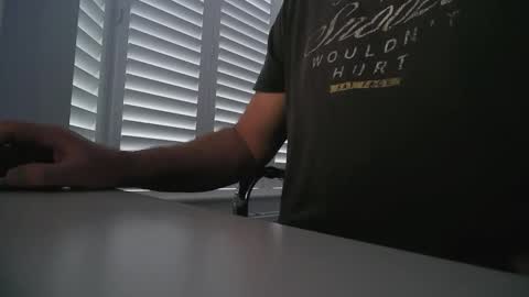 davesu12345 online show from February 23, 7:28 am