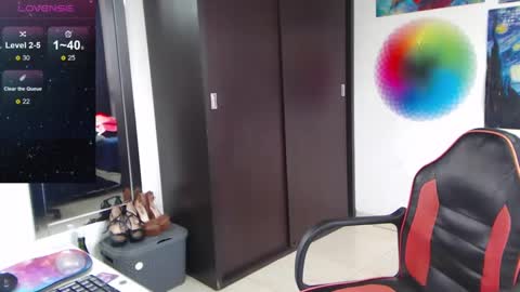 daviana online show from December 8, 4:28 pm