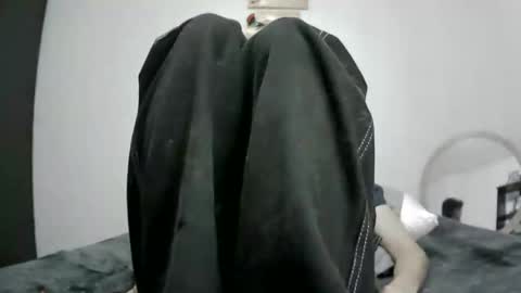 Snapshot of david_asturias chatting on December 9, 2:24 am David Asturias online show from December 9, 2:24 am