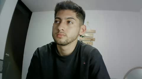 Snapshot of david_asturias chatting on December 10, 4:45 am David Asturias online show from December 10, 4:45 am