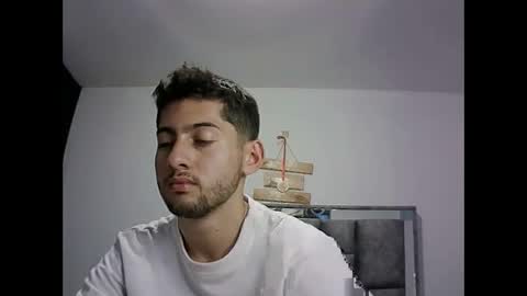 Snapshot of david_asturias chatting on January 24, 3:43 am David Asturias online show from January 24, 3:43 am