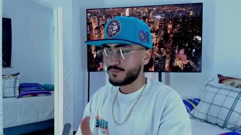 Hey im David that loves to explore and speak their fantasies. Very open talktative and nice. Feel free to chat with me online show from March 8, 2:04 am